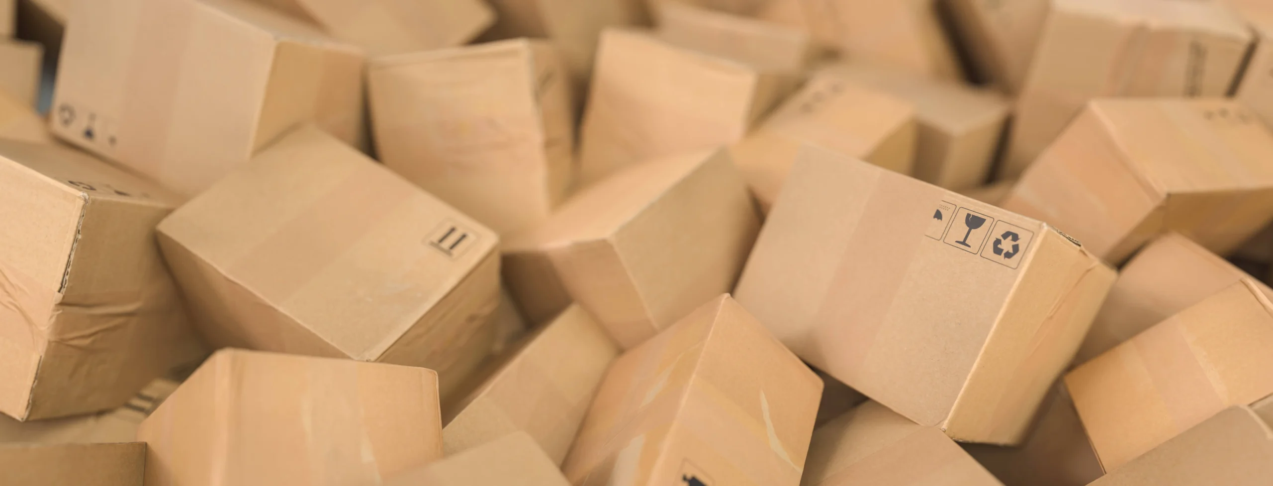 distribution-warehouse-package-shipping-freight-transportation-logistics-delivery-concept-background-with-heap-cardboard-boxes-parcels